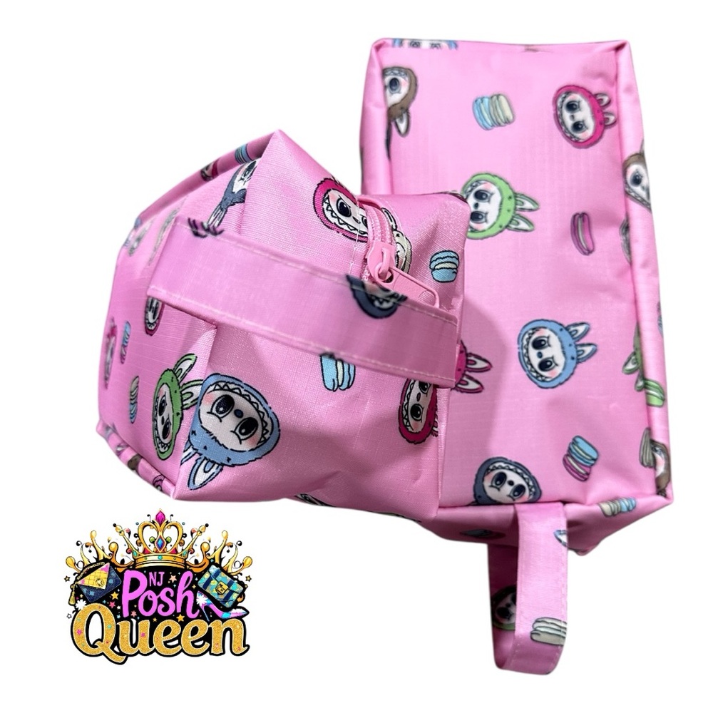 THE MONSTERS - LABUBU Pink Cosmetic Travel Bag - Picture 2 of 4